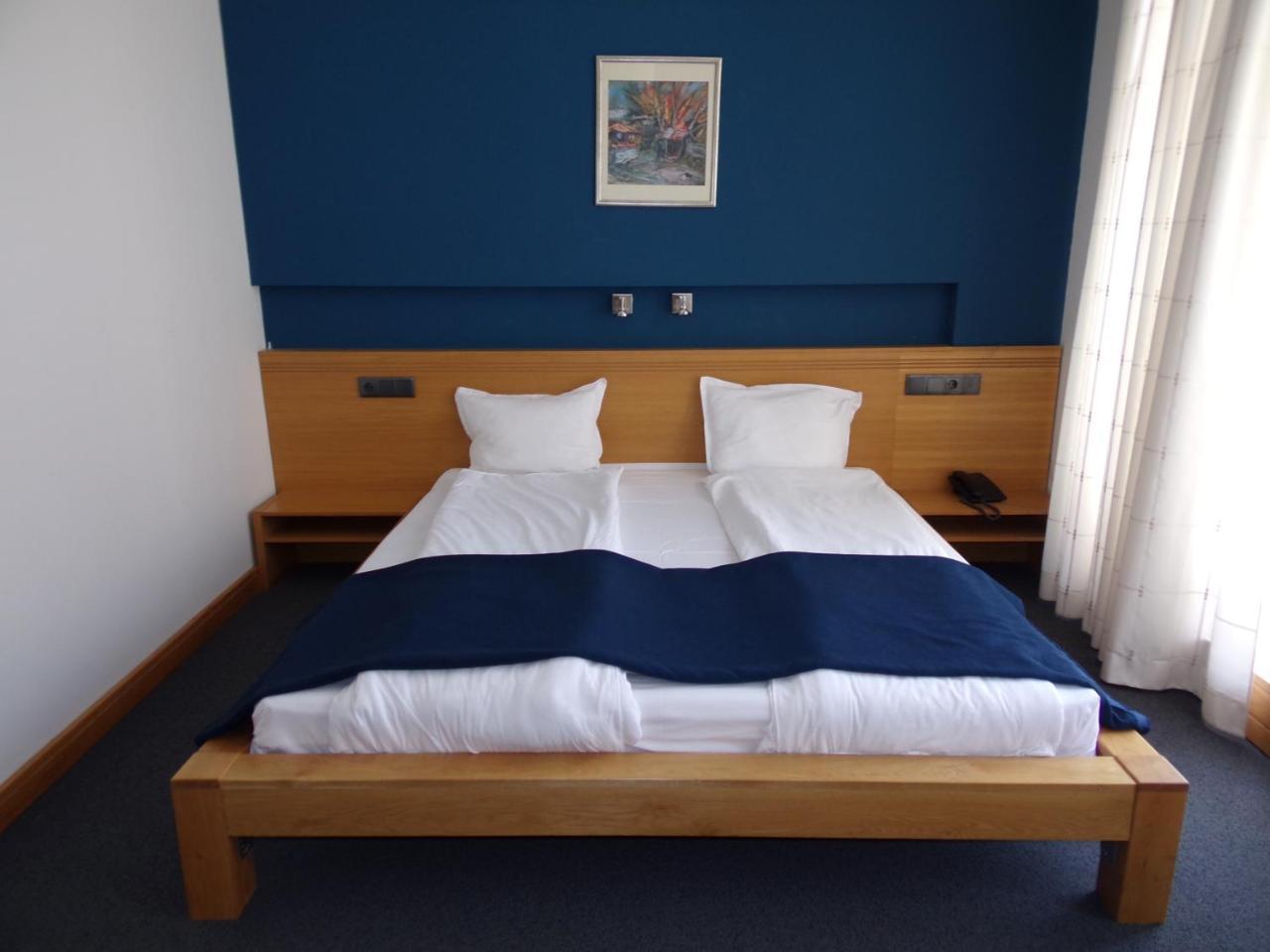 Universal Hotel Ντούπνιτσα Εξωτερικό φωτογραφία